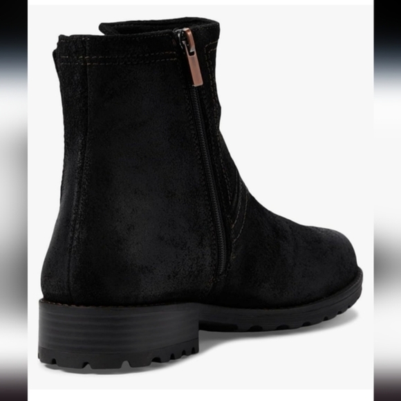 Clarks Aspra Buckle Black Suede distressed ankle boots booties size 12 brand new - Picture 2 of 6